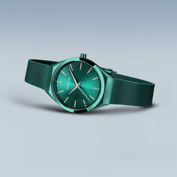 Elegant schicke Uhr "Ultra Slim" in Mintgrün mit schattiertem Zifferblatt