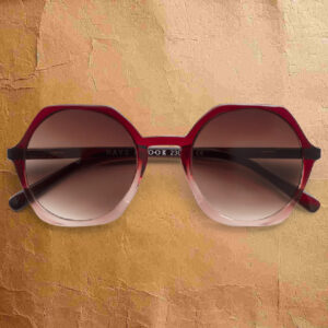 Schicke Sonnenbrille "Edgy" mit Stärke und achteckiger Fassung in Rosa-Weinrot von Have A Look
