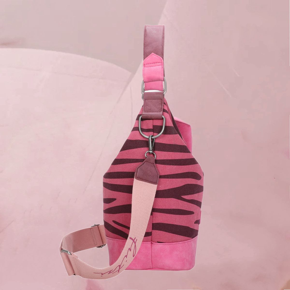 Cool-originelle Rucksack-Tasche "Izzy07-Olga-Zebra" mit Zebrastreifen auf Pink von fritzi
