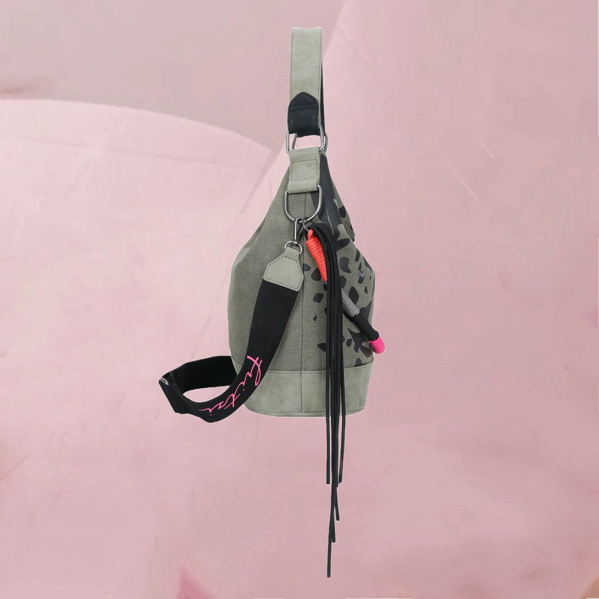 Cool-originelle Rucksack-Tasche "Izzy07 Olga Limited Panther Spotty" im Hobo-Style auf Olivegrün von fritzi