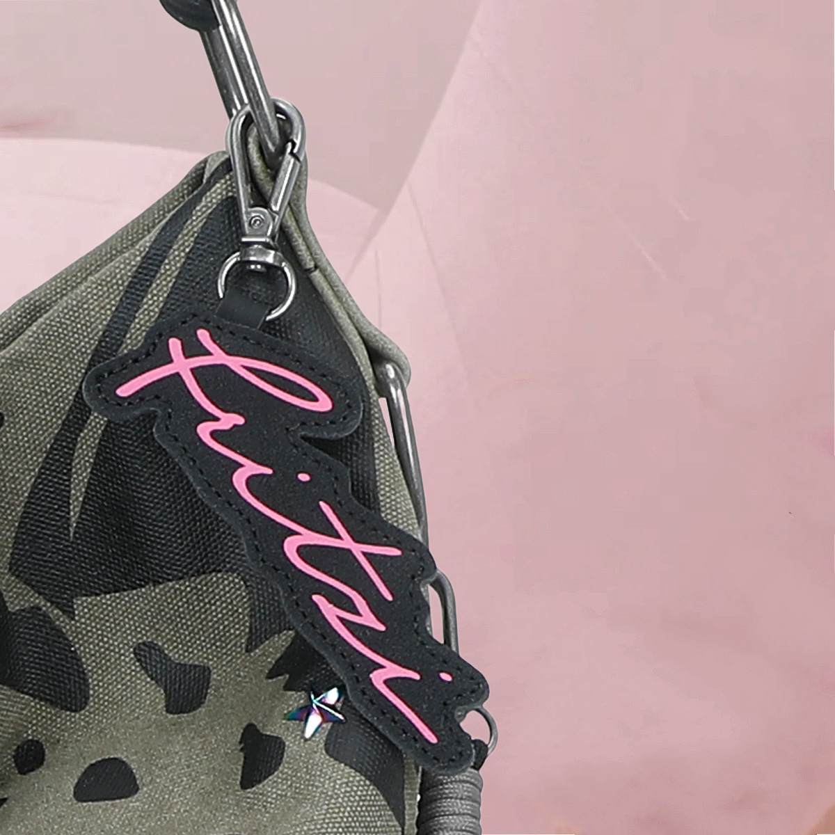 Cool-originelle Rucksack-Tasche "Izzy07 Olga Limited Panther Spotty" im Hobo-Style auf Olivegrün von fritzi