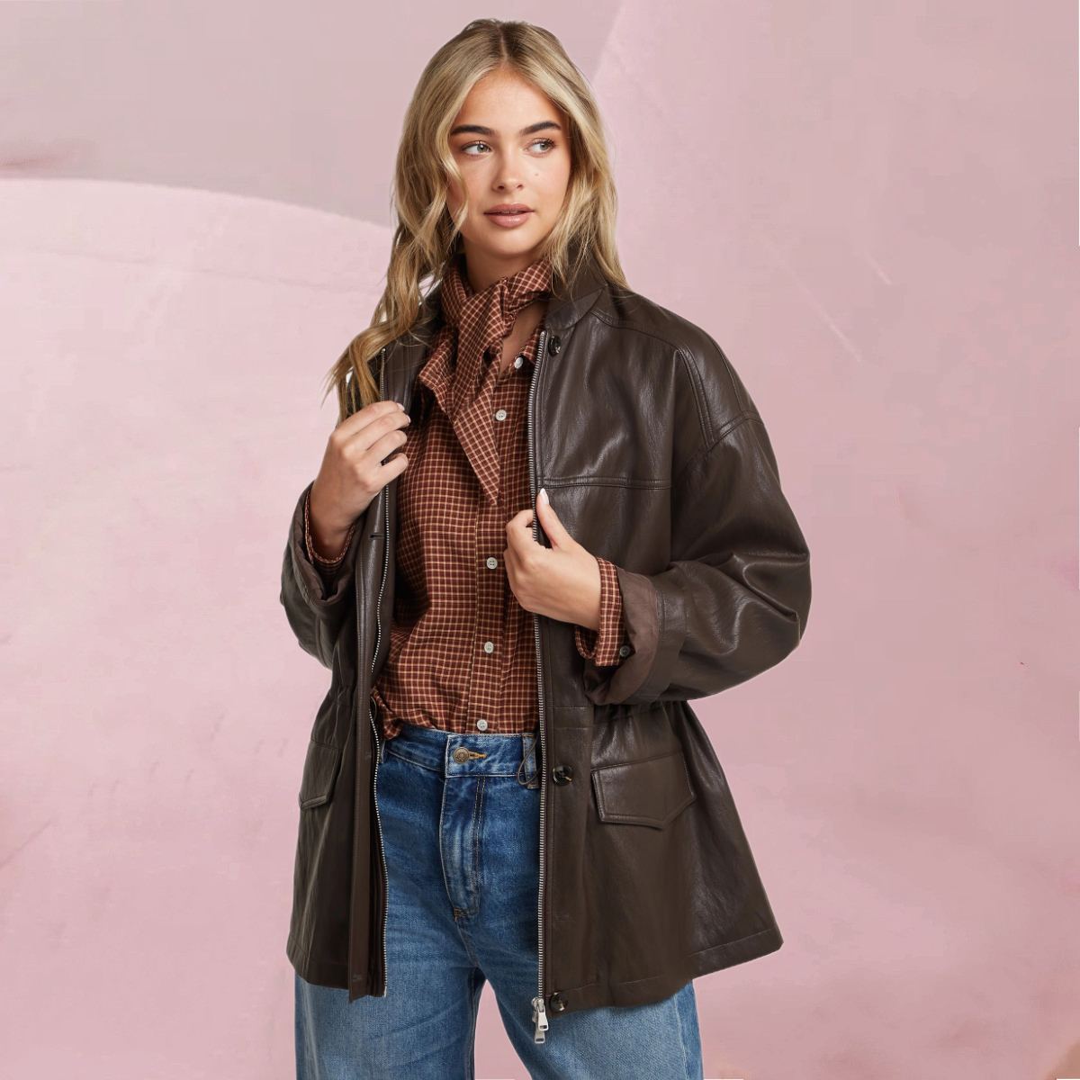 Lässig coole, hüftlange Jacke "Alexis Jacket Espresso" aus Kunstleder in Dunkelbraun von Circle Of Trust