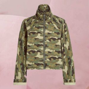 Lässig flotte Kurzjacke "Demi Jacket Camo" im coolen Camouflage-Stil von Circle Of Trust