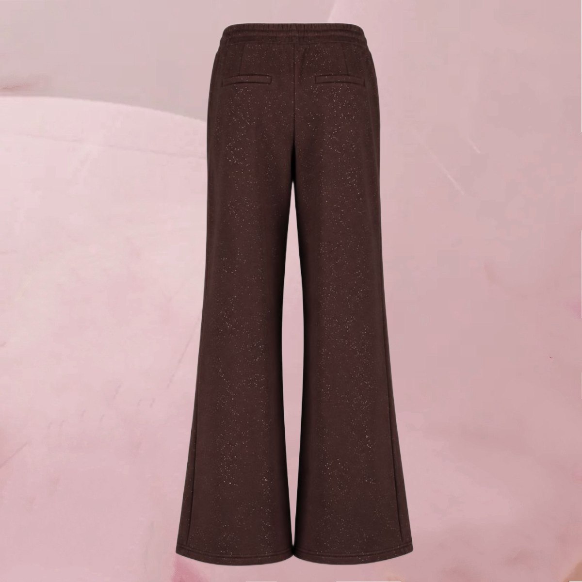 Flott-legere Hose "Broek Froukje" mit dezenten Glitzerelementen auf Dunkelbraun von Harper & Yve