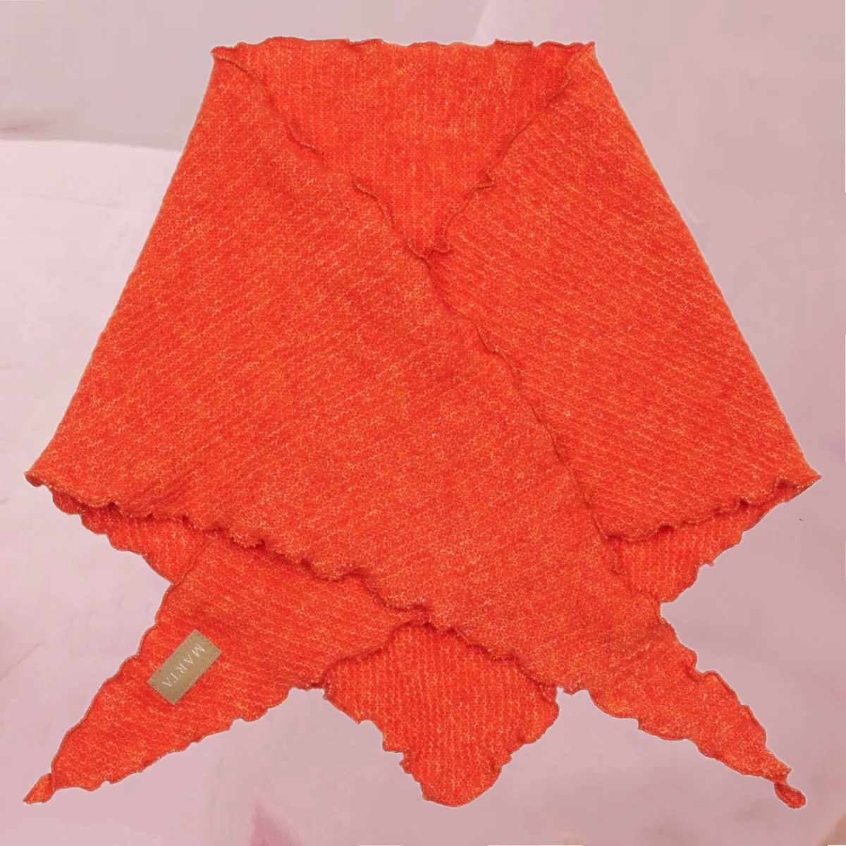 Kuschelweicher Dreiecks-Schal "Dame Tørklæde MdcAgnete" in Orange und Braun von Marta Du Chateau
