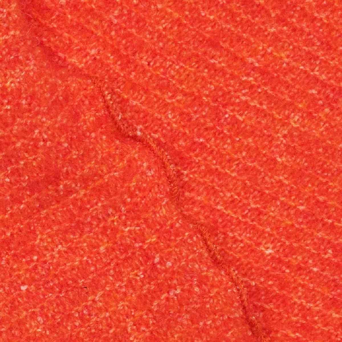 Kuschelweicher Dreiecks-Schal "Dame Tørklæde MdcAgnete" in Orange und Braun von Marta Du Chateau