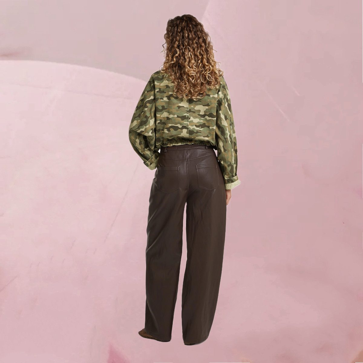 Lässig hübsche Hose "Saige Pants Espresso" aus Kunstleder in Dunkelbraun von Circle Of Trust