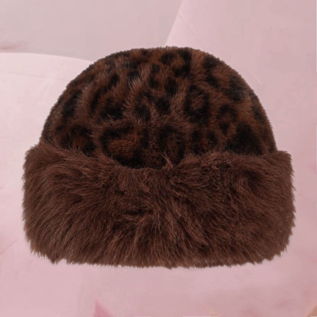 Kuschelig warme Kunstfell-Mütze "Sia Muts Lexie Leopard" im flotten Leo-Style von Harper & Yve